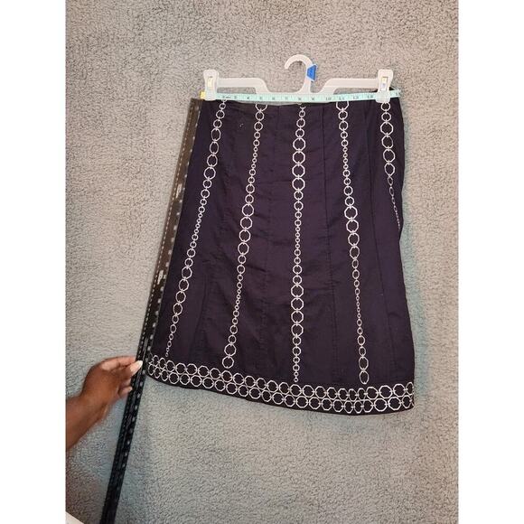 NWT Ann Taylor Skirt Lined Zip Silver Embroidered 4 - Picture 2 of 6